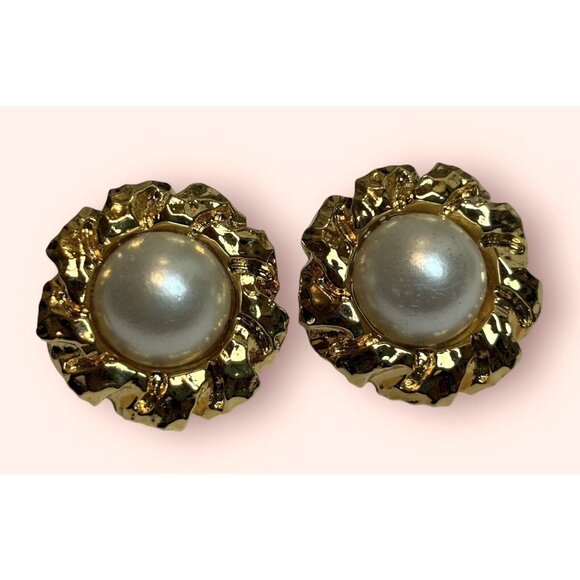 Vintage Signed ST. JOHN Gold Tone Faux Pearl Clip On Earrings Classic Designer - Picture 4 of 7